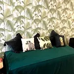 Your In Bairro Alto Apartment